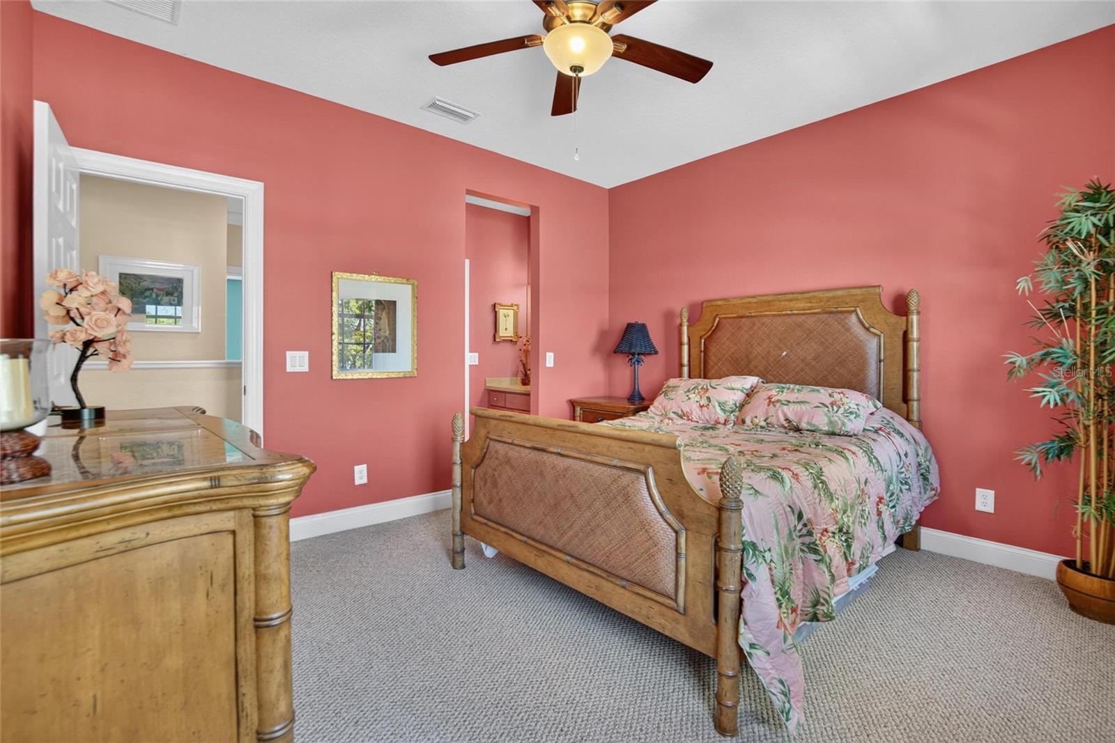 5518 LUMINAR POINTE LN