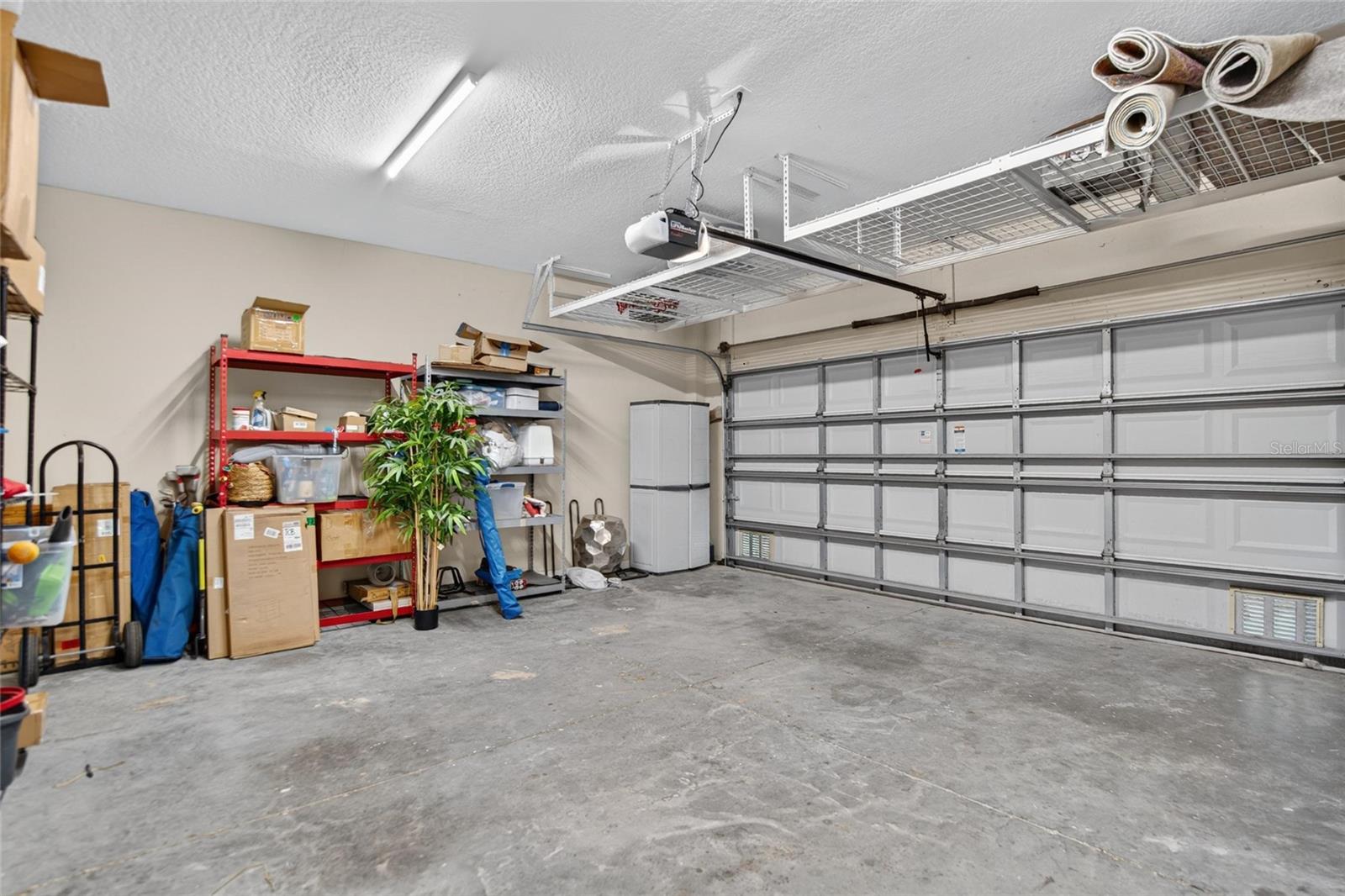 5518 LUMINAR POINTE LN