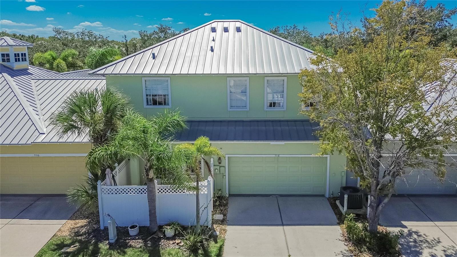 5518 LUMINAR POINTE LN