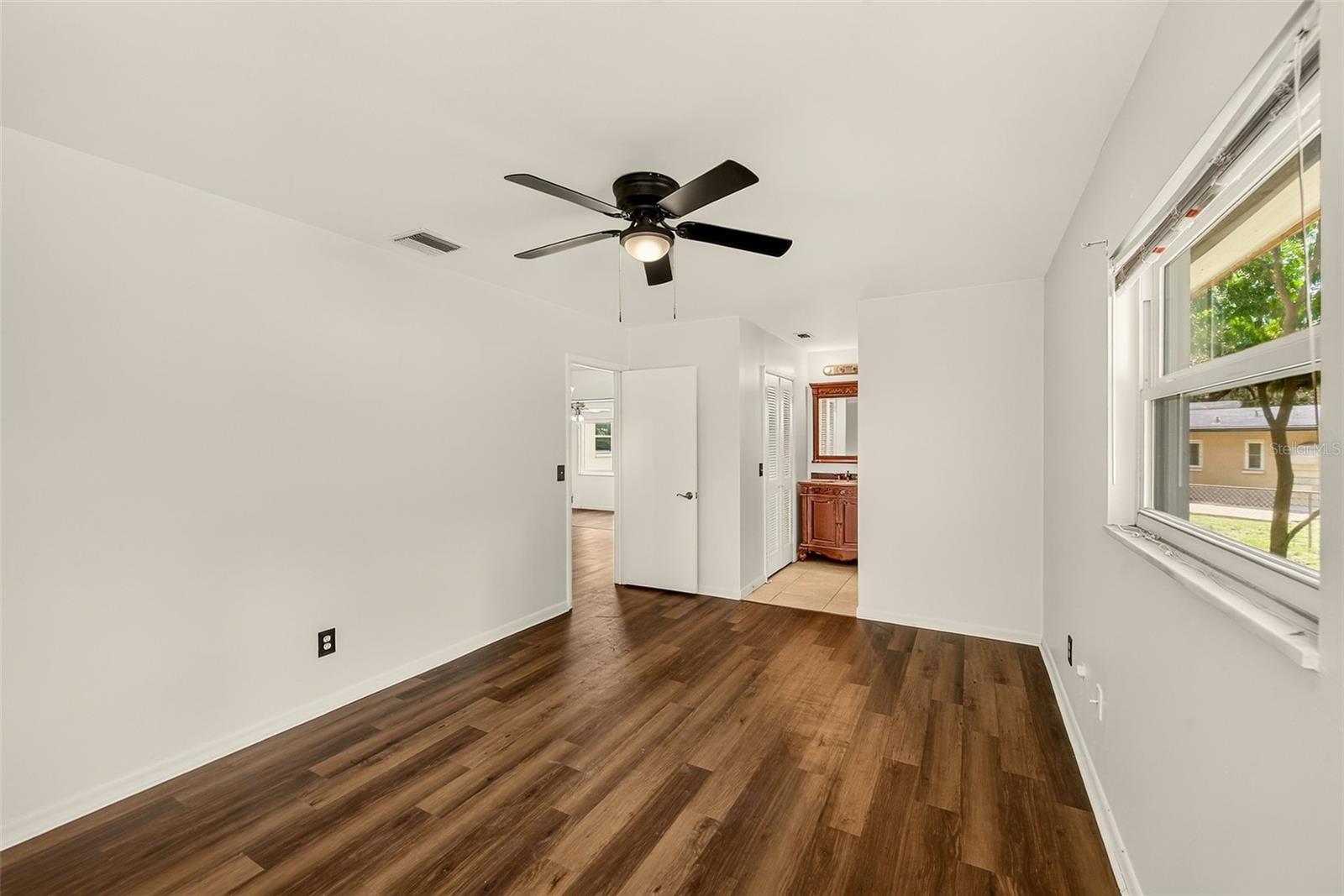 303 SAINT AUGUSTINE AVE
