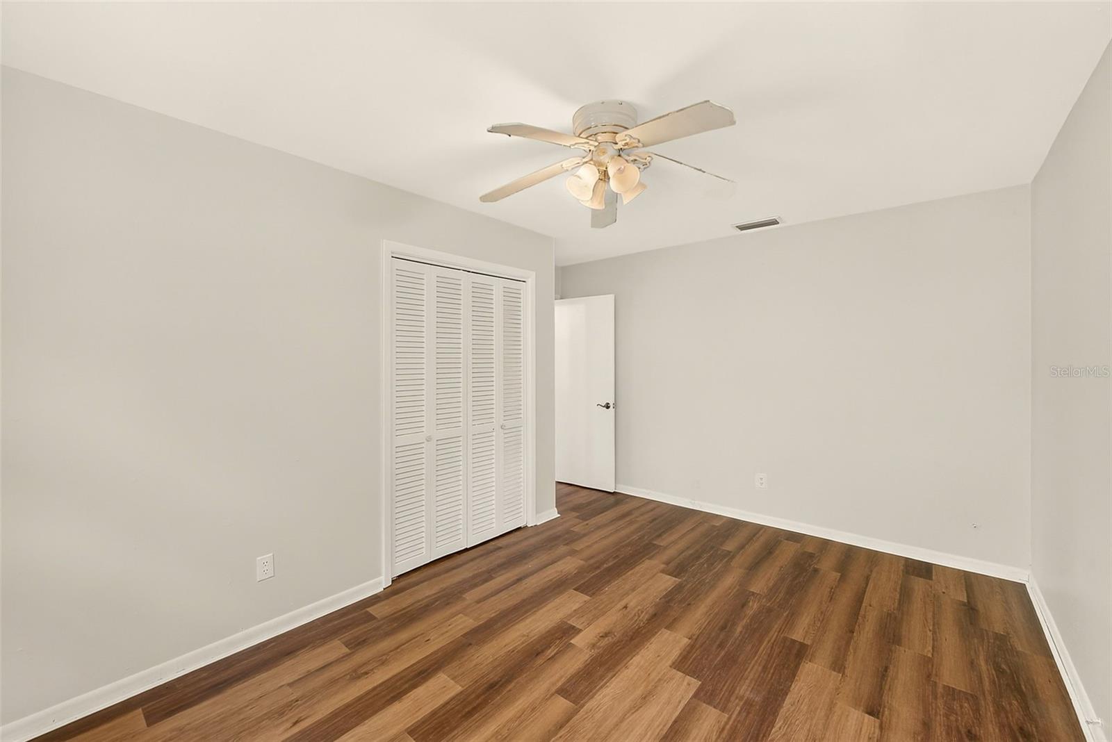 303 SAINT AUGUSTINE AVE