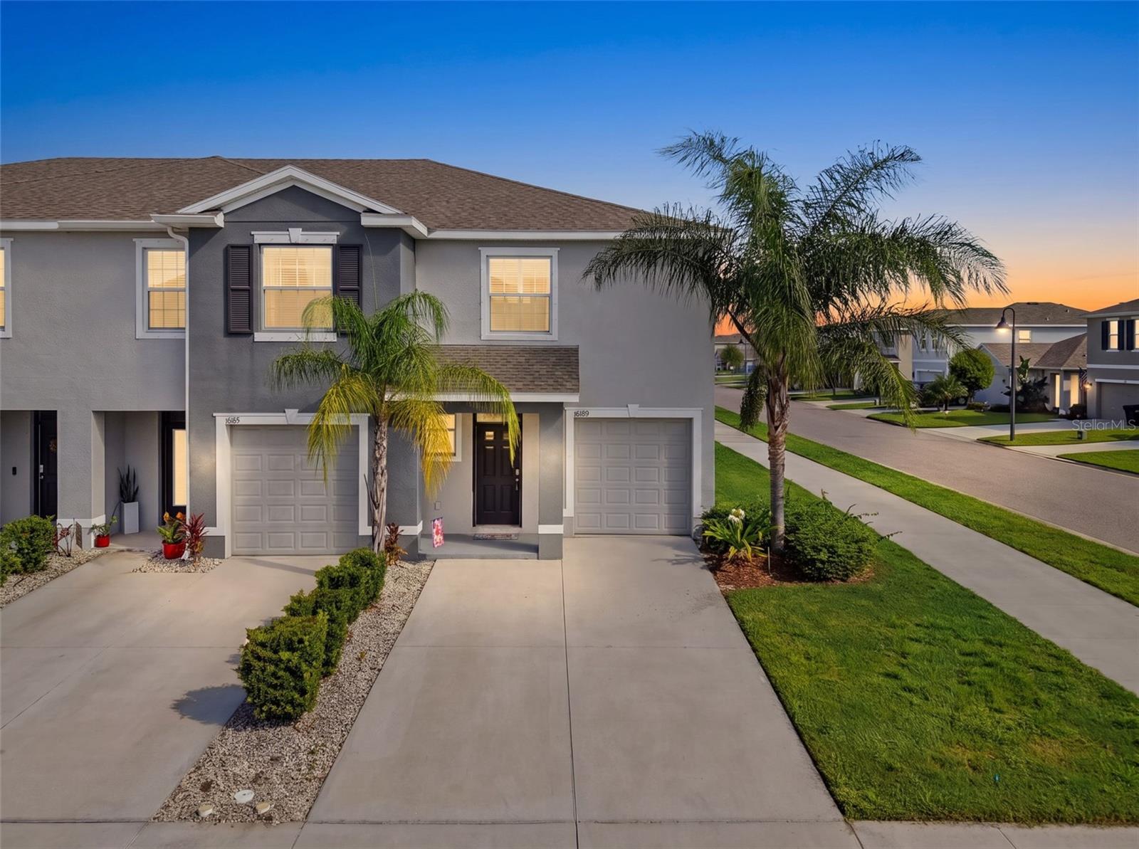 16189 GLOWING GROVE AVE