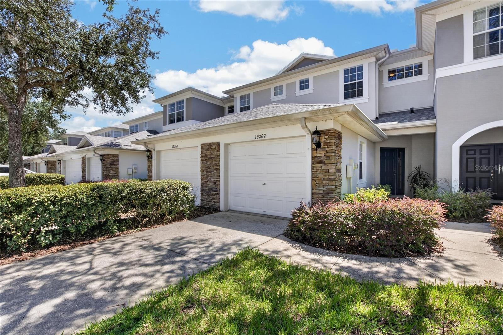 19262 STONE HEDGE DR