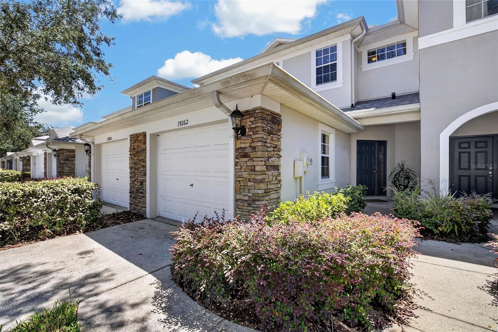 19262 STONE HEDGE DR