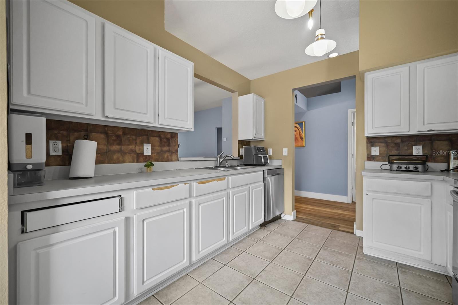 2101 SHELBOURNE CT