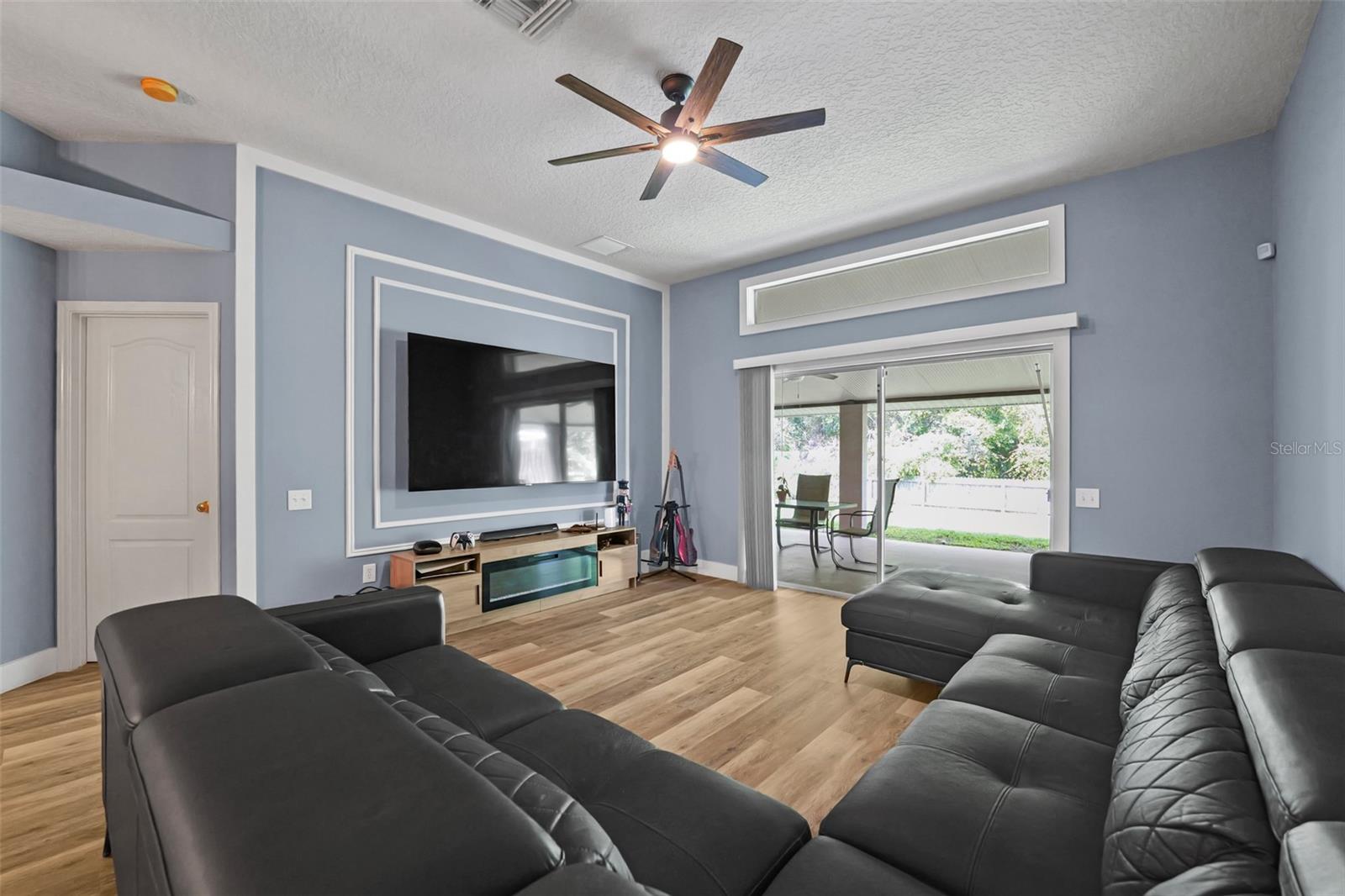 2101 SHELBOURNE CT