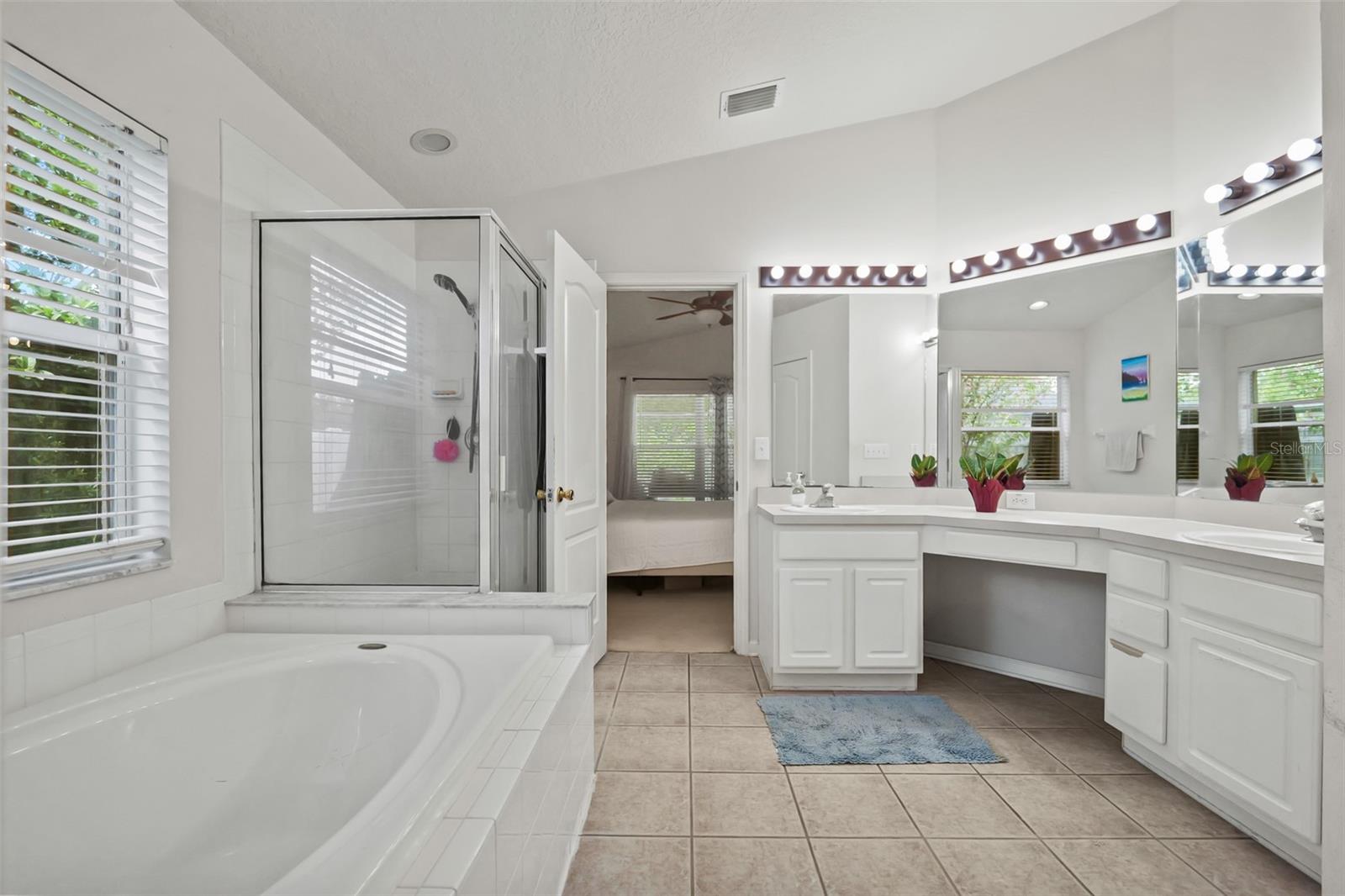2101 SHELBOURNE CT