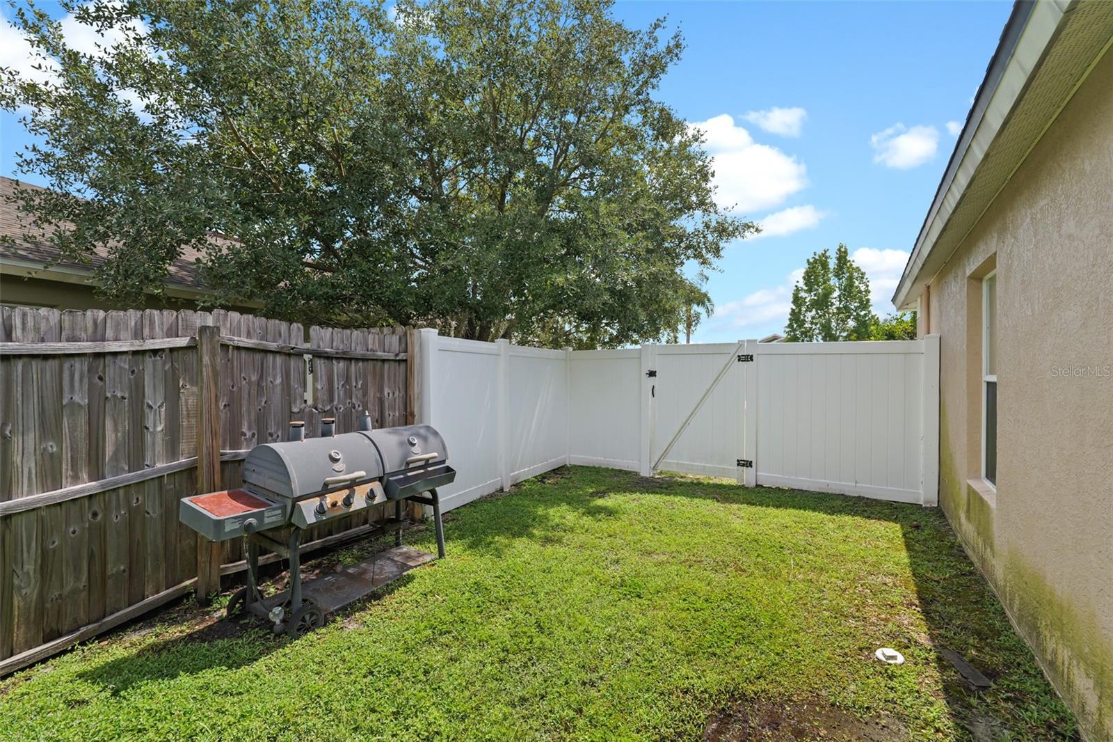 2101 SHELBOURNE CT