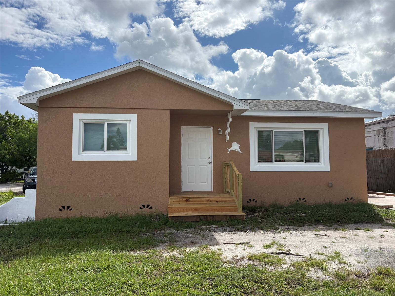 6767 49th St N, Pinellas Park