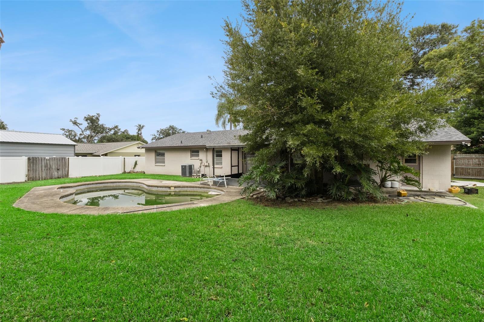 2605 RIDGETOP WAY
