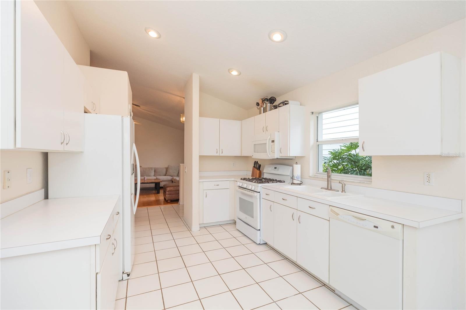 5161 STERLING MANOR DR