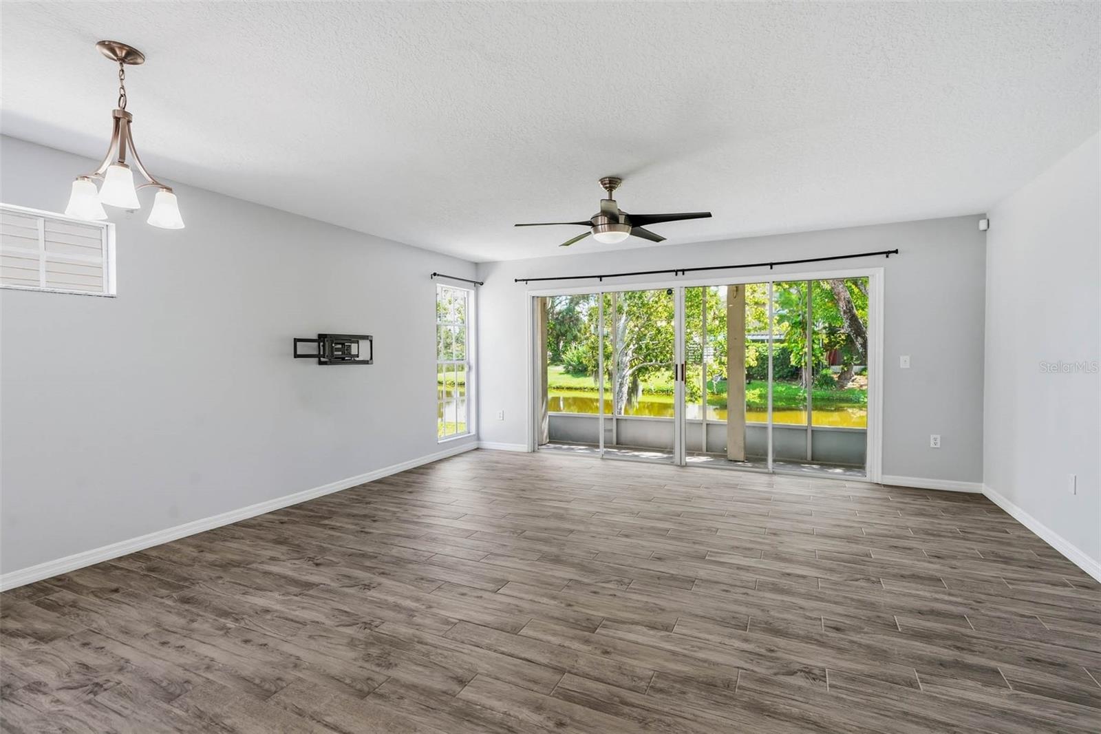 9020 LAKE PLACE LN #9020