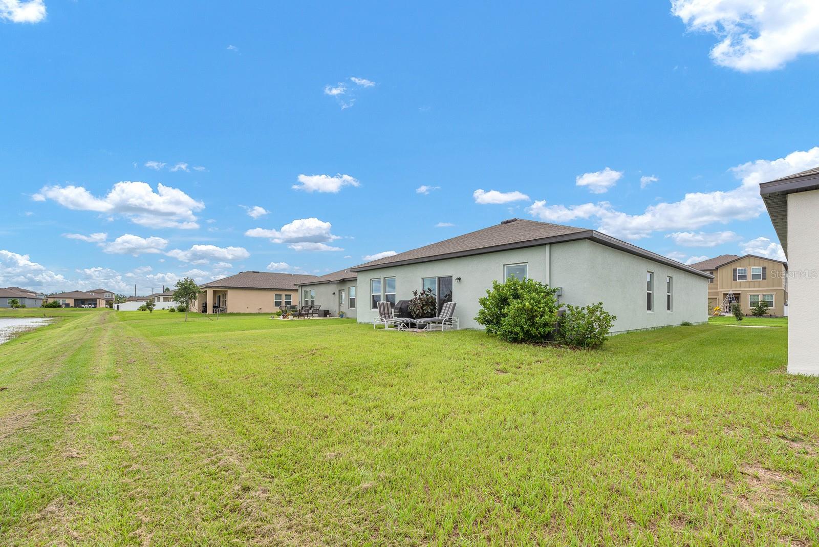 2280 HARRIS HAWK AVE