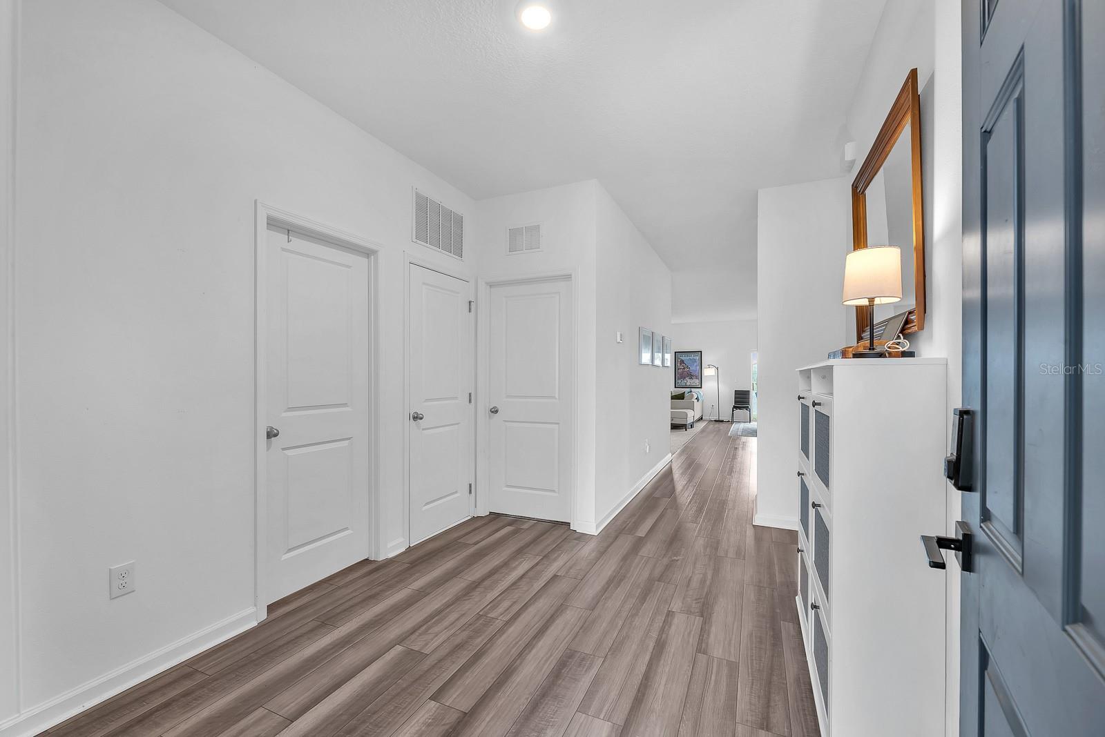 2280 HARRIS HAWK AVE