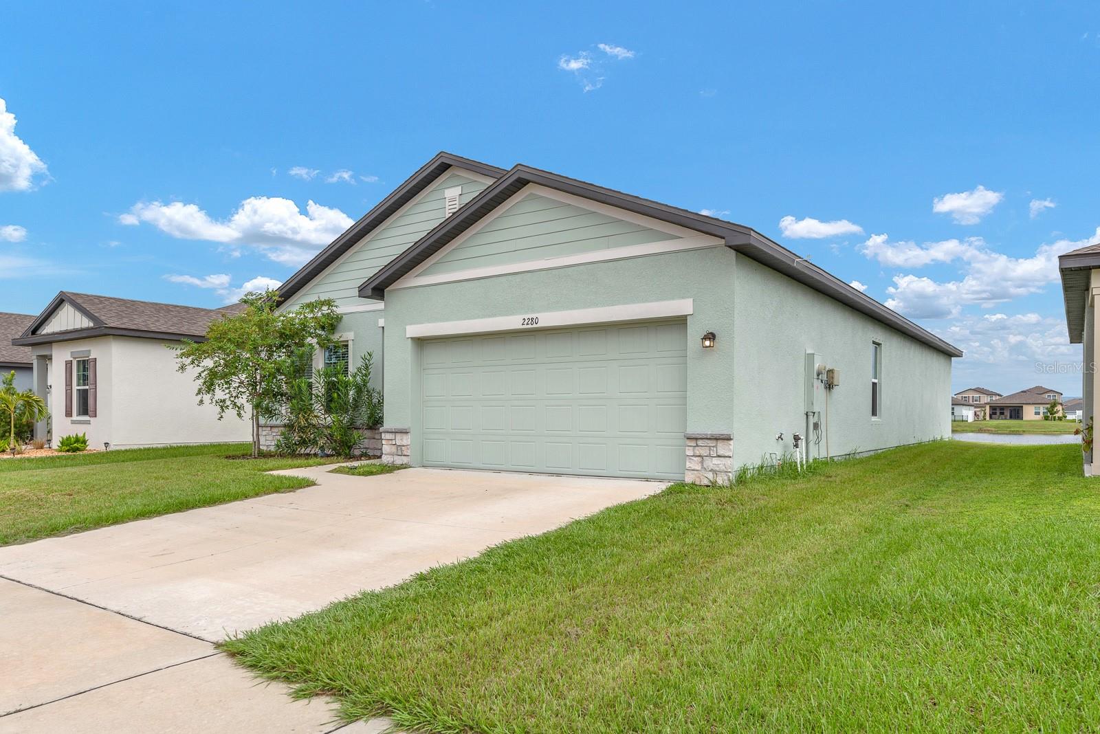 2280 HARRIS HAWK AVE