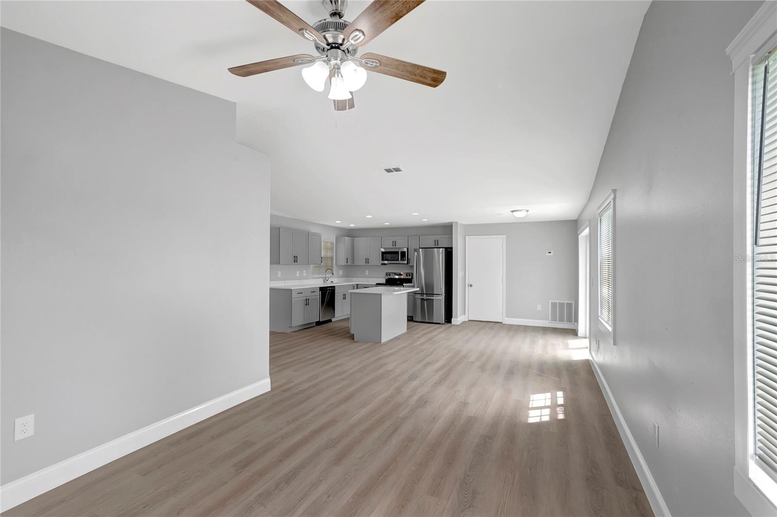 1713 CARNEGIE CIR