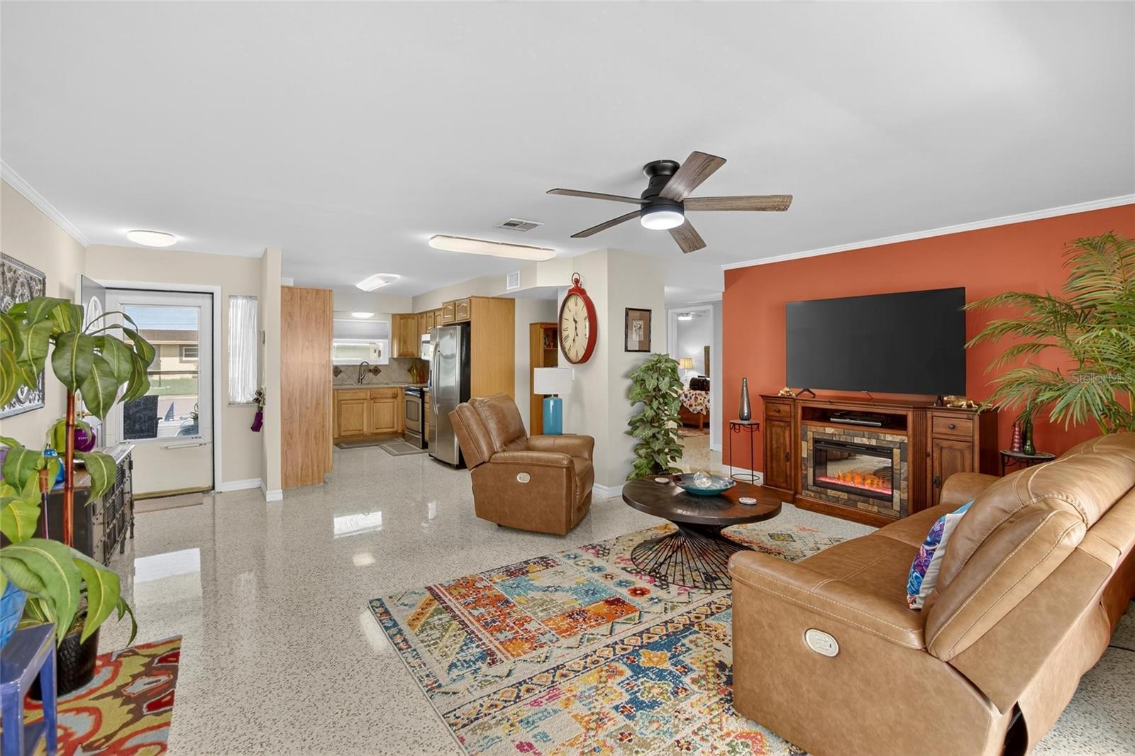 1210 BEACH BLVD