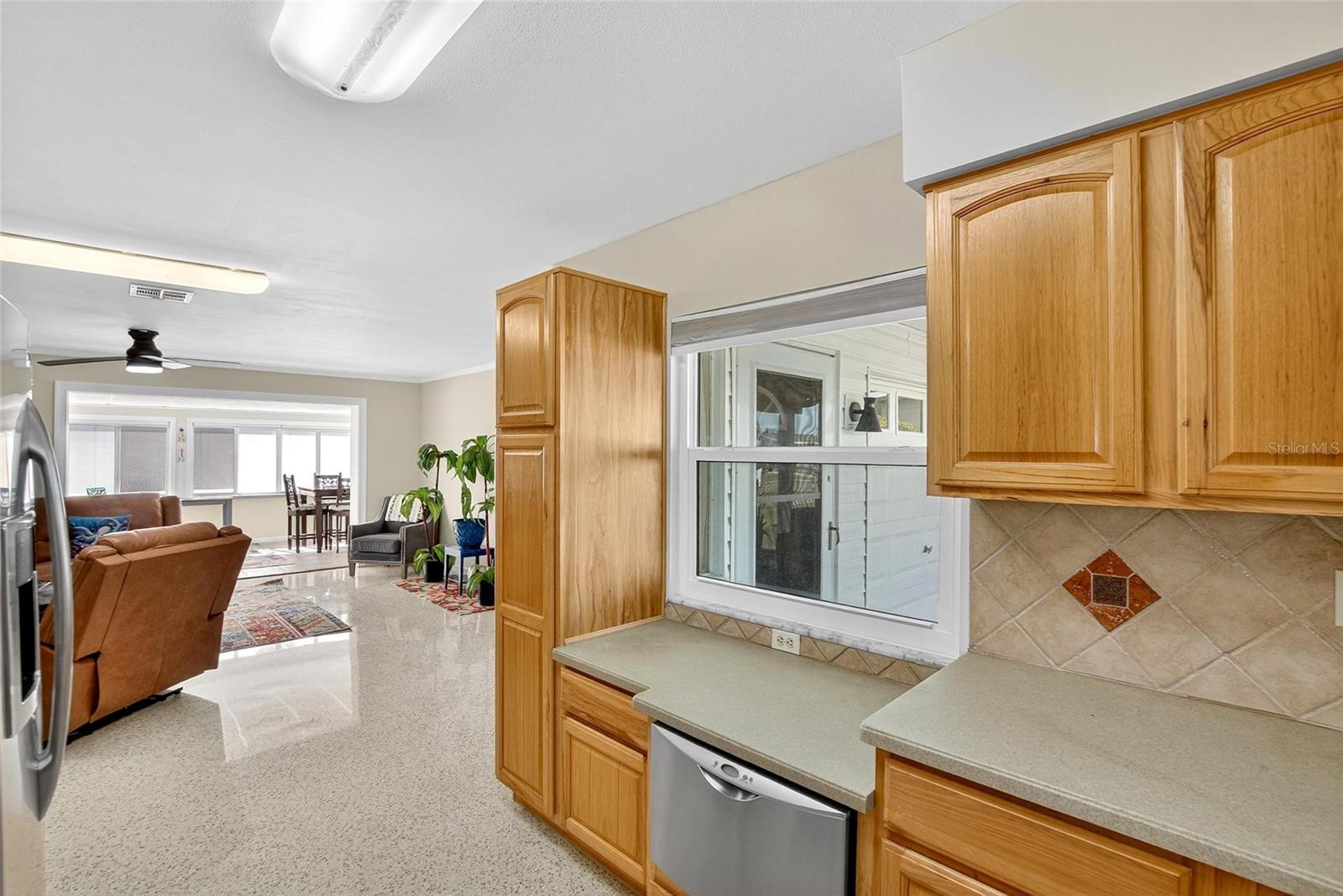 1210 BEACH BLVD