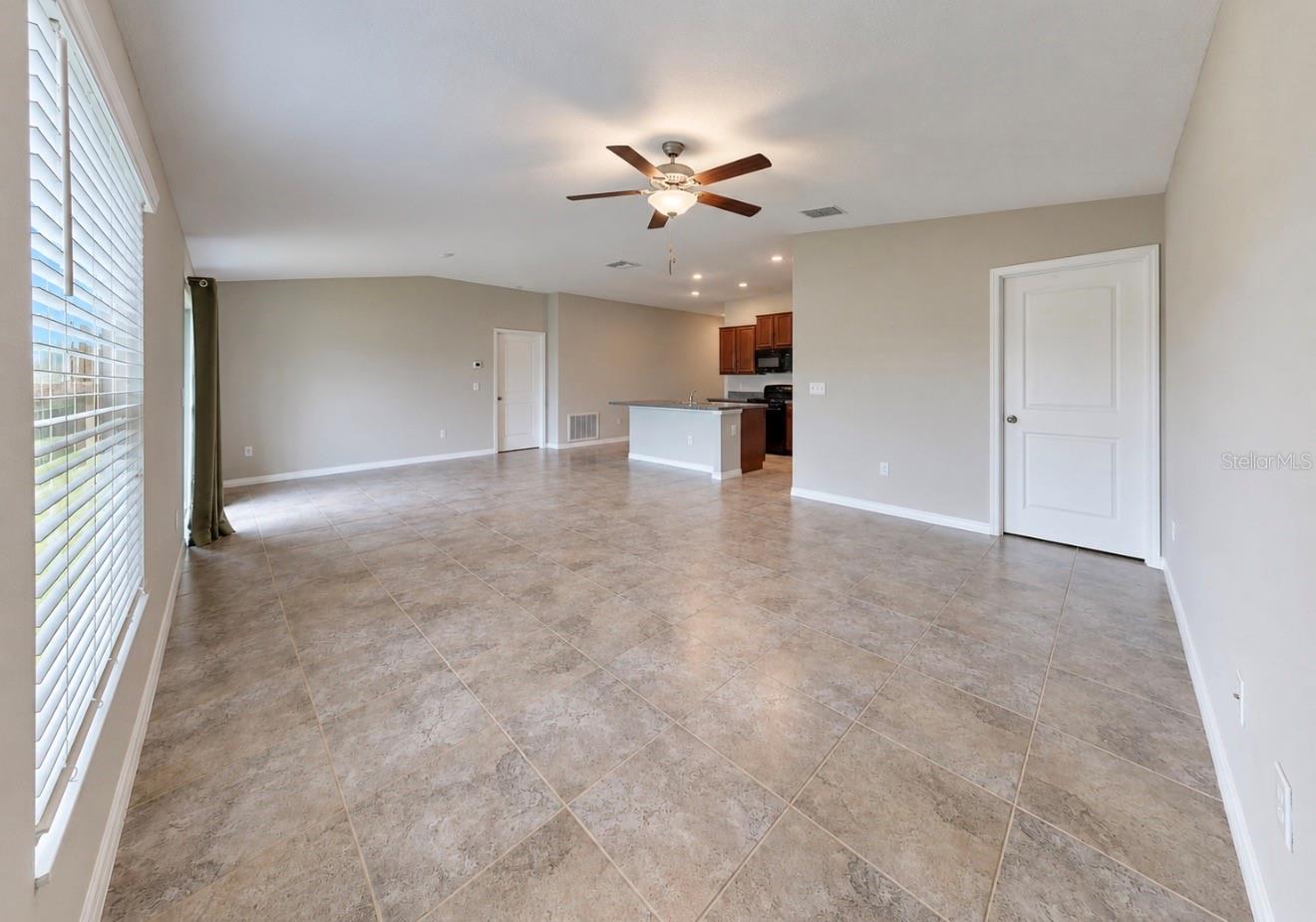 5005 WHITE CHICORY DR