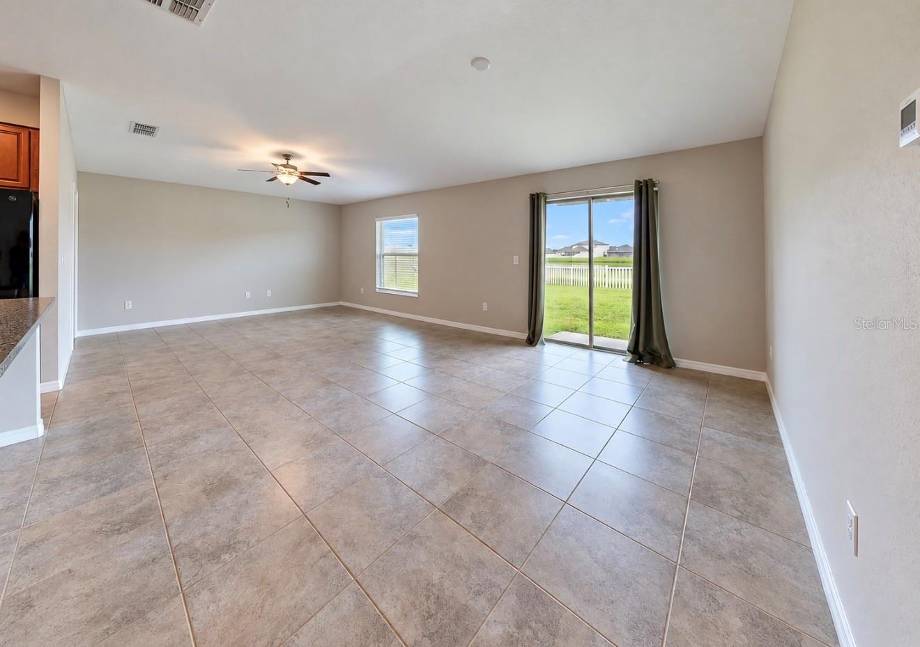 5005 WHITE CHICORY DR