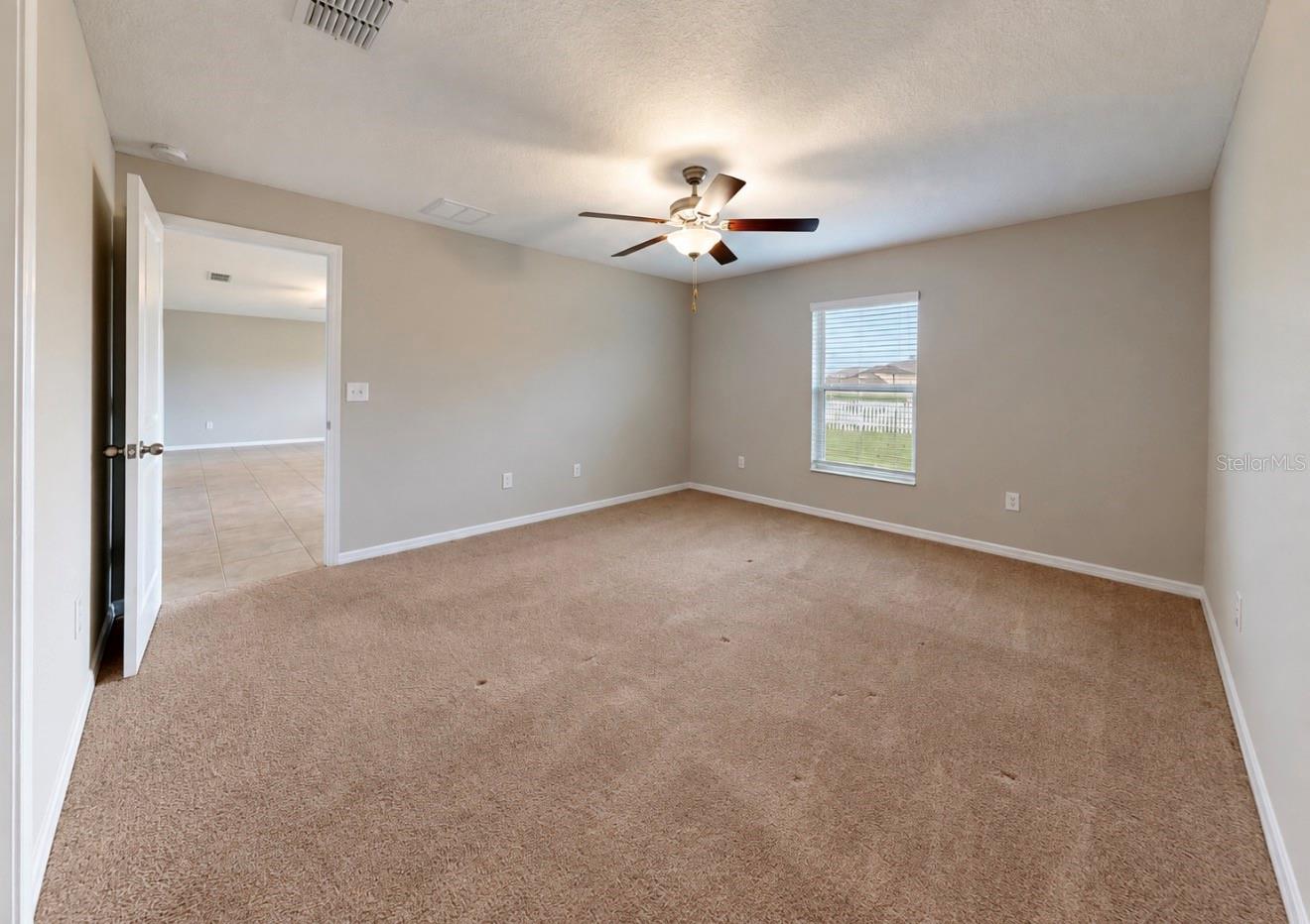5005 WHITE CHICORY DR