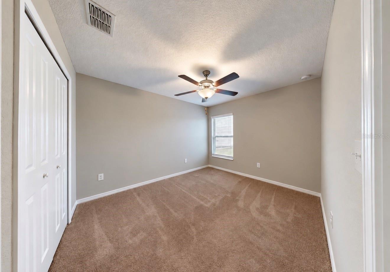 5005 WHITE CHICORY DR