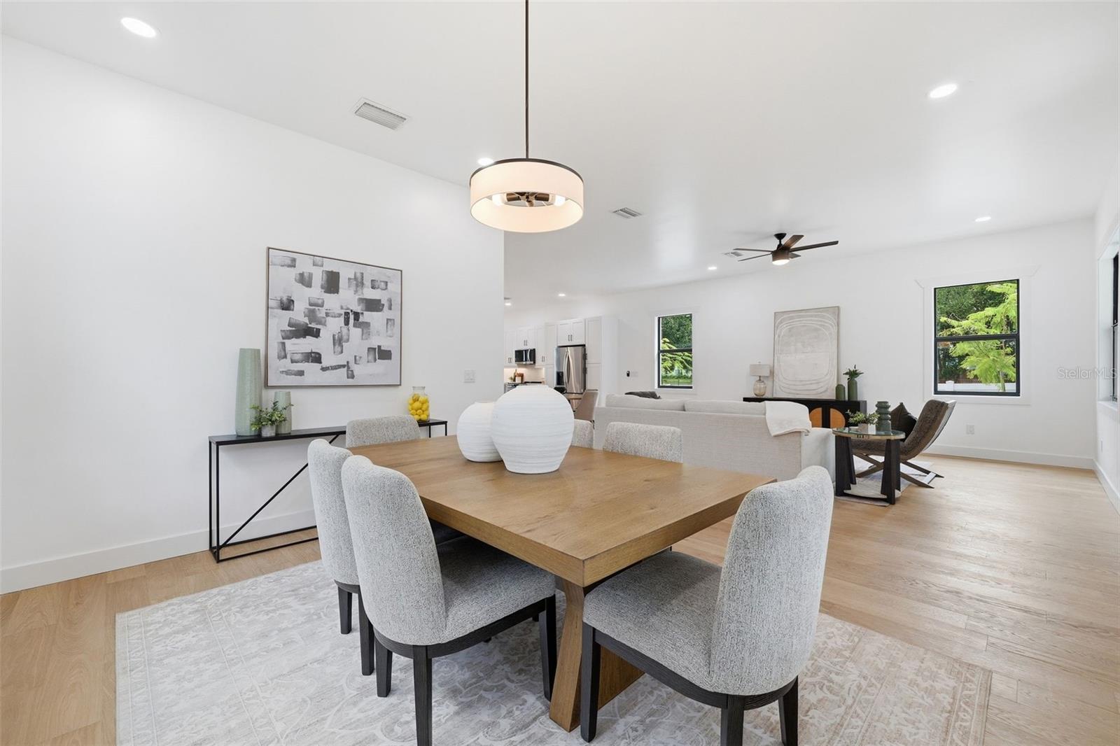 307 W JEAN ST