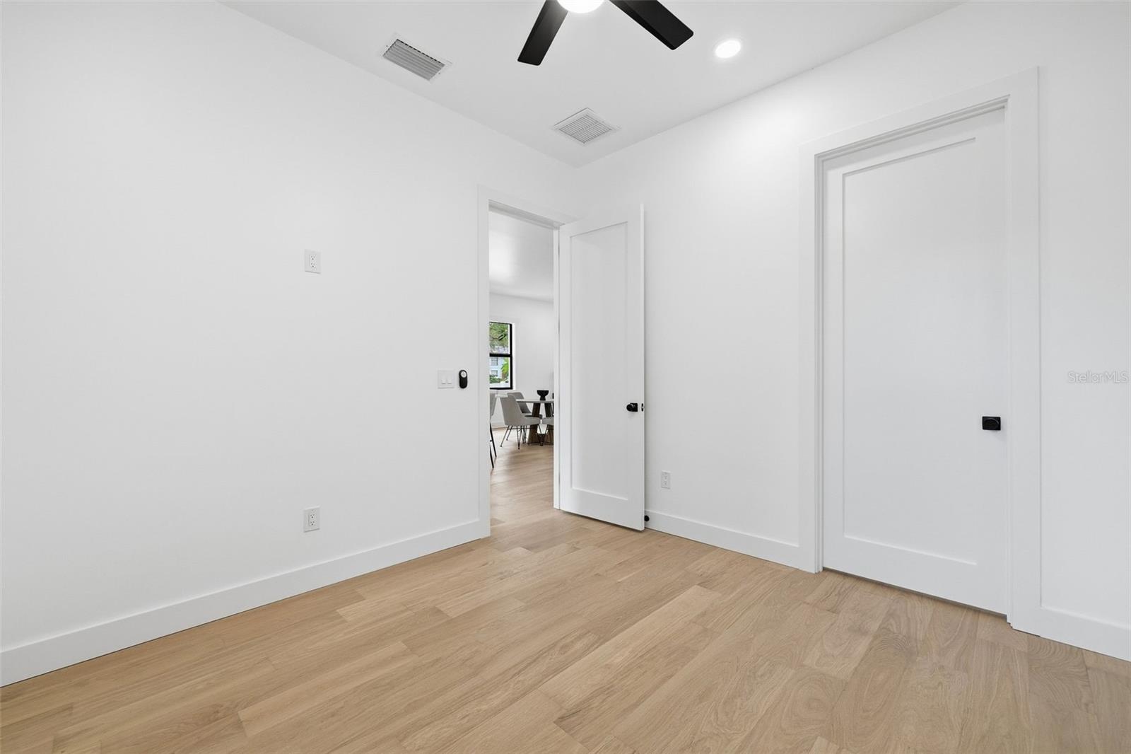 307 W JEAN ST