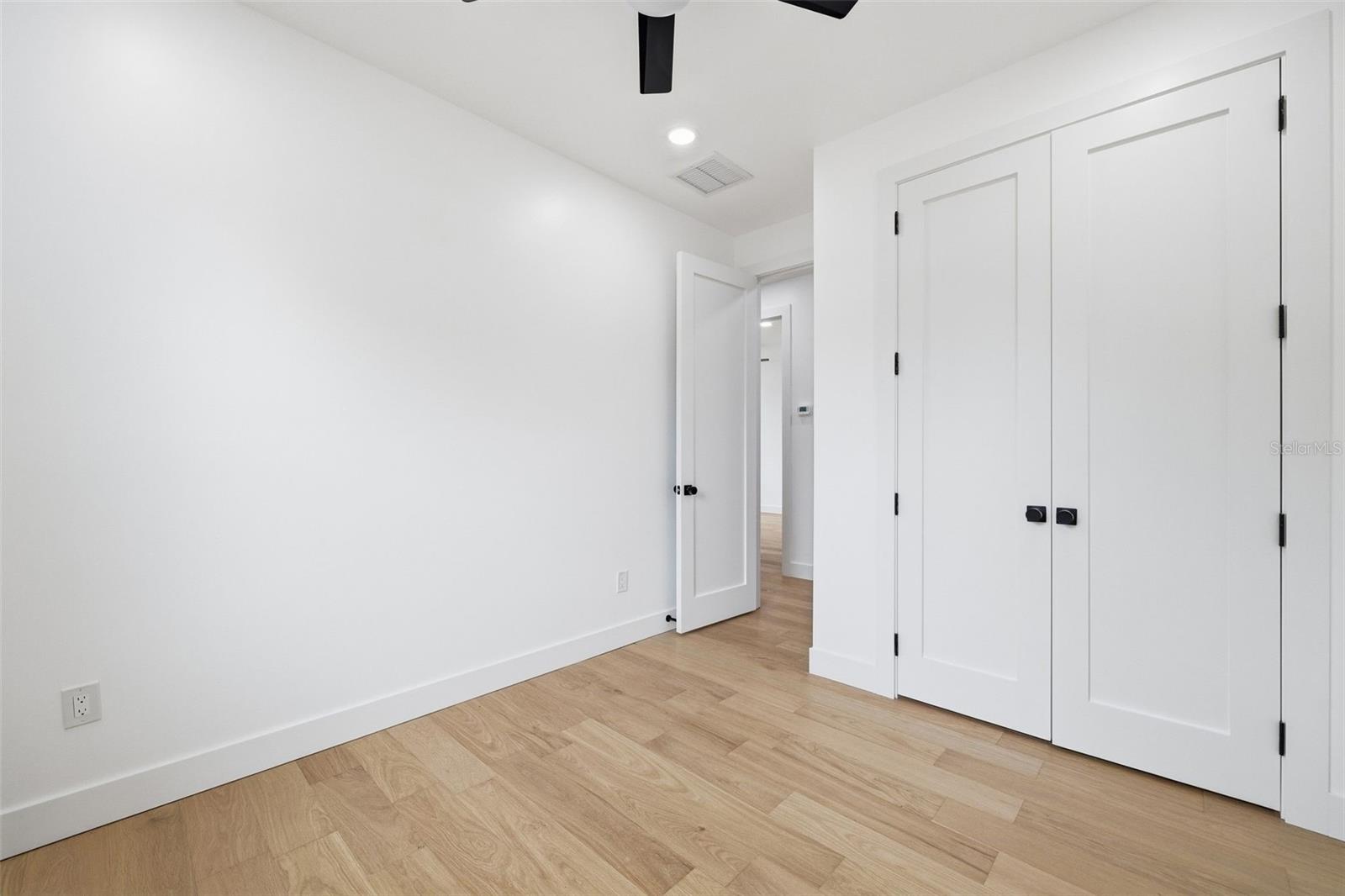 307 W JEAN ST