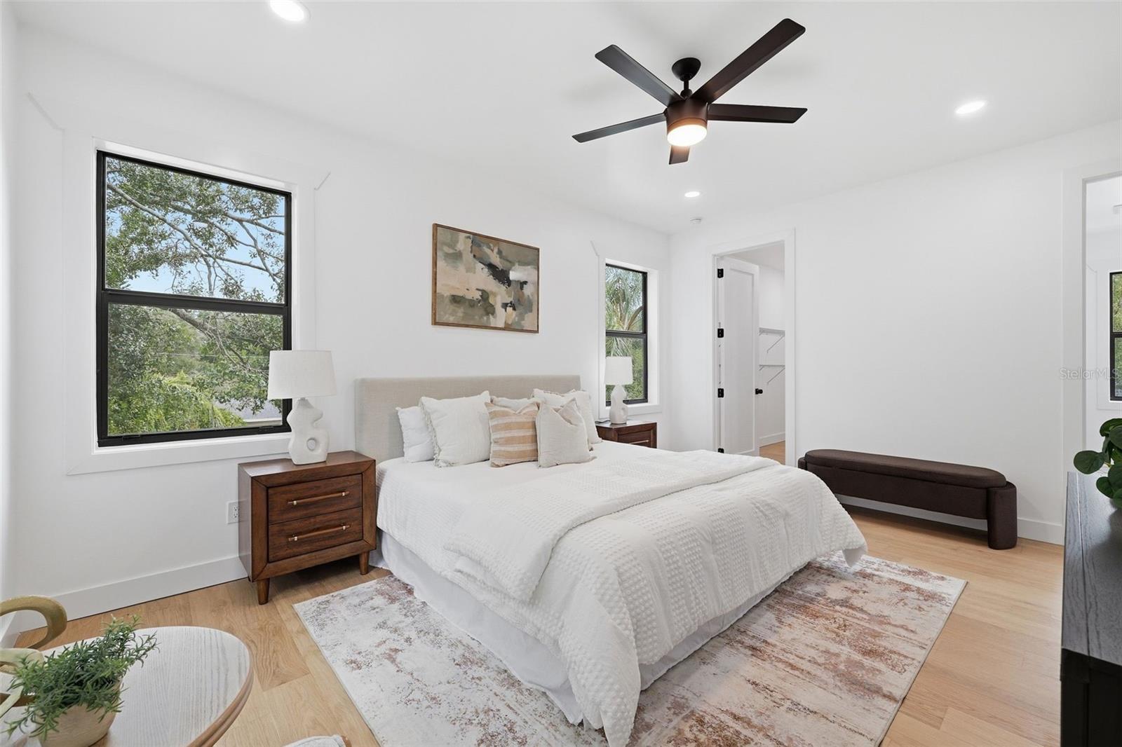 307 W JEAN ST