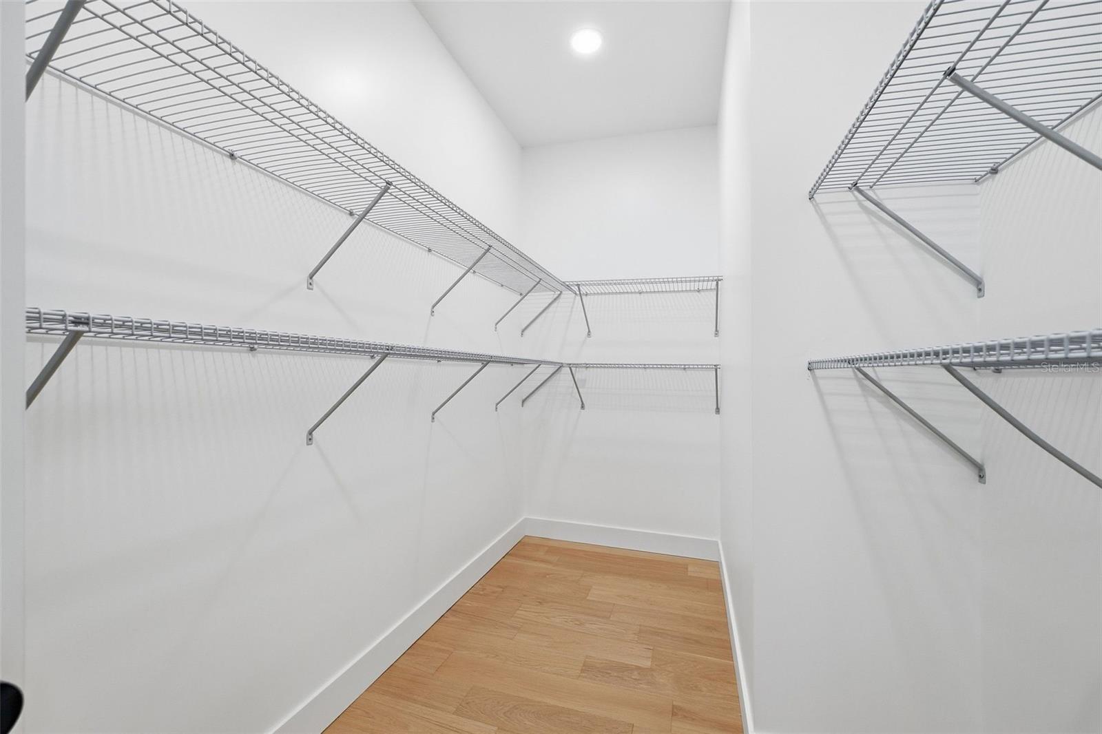 307 W JEAN ST