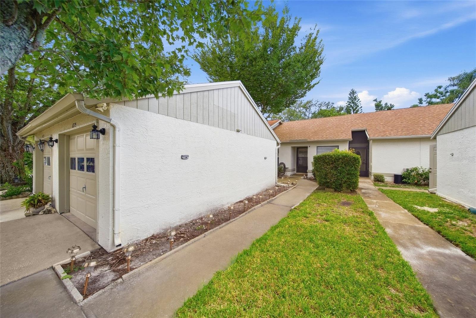 11715 SPRING TREE LN