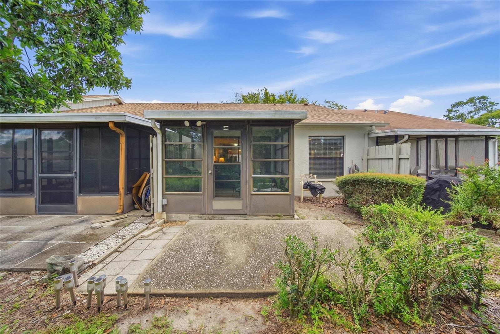 11715 SPRING TREE LN