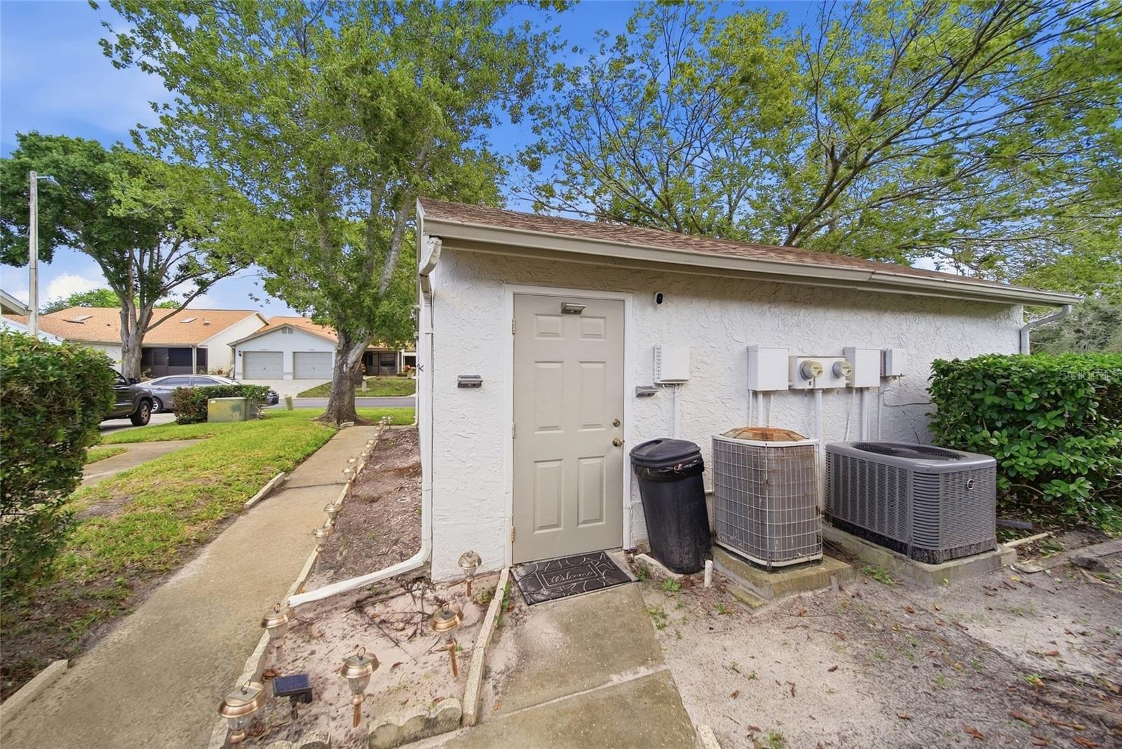 11715 SPRING TREE LN
