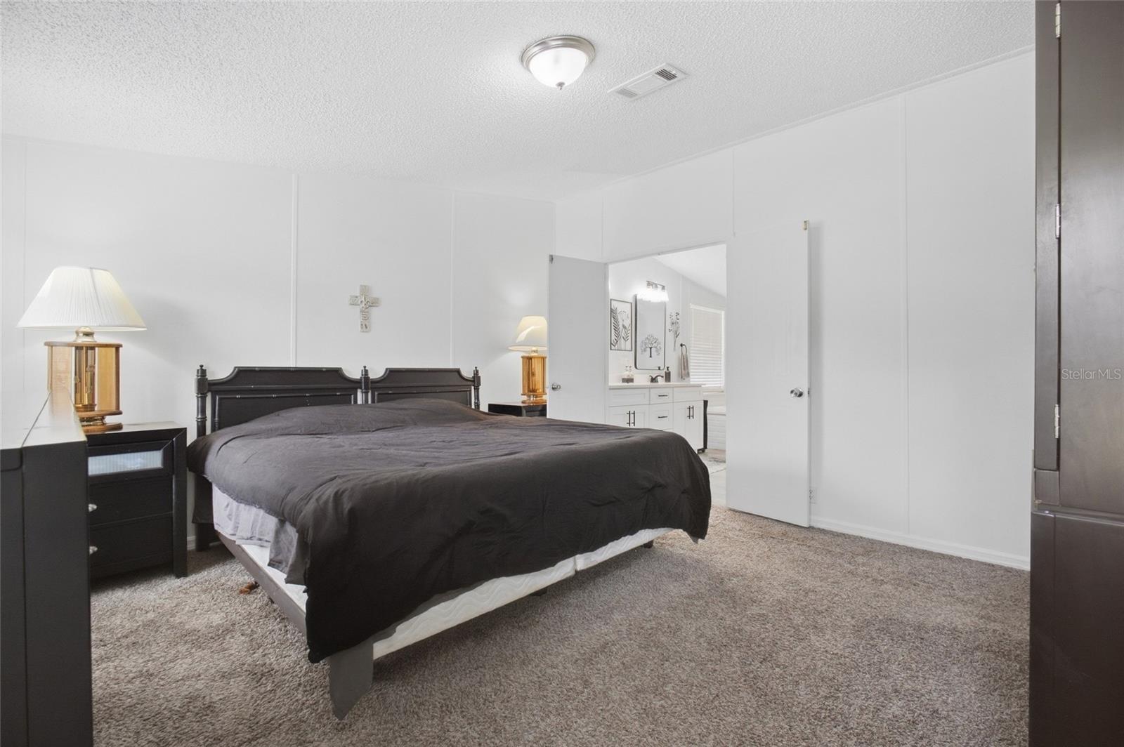 7338 TIMBER CREST LN