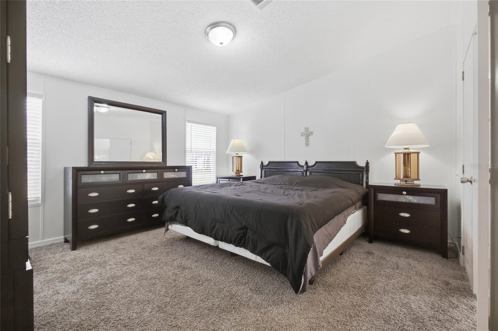 7338 TIMBER CREST LN
