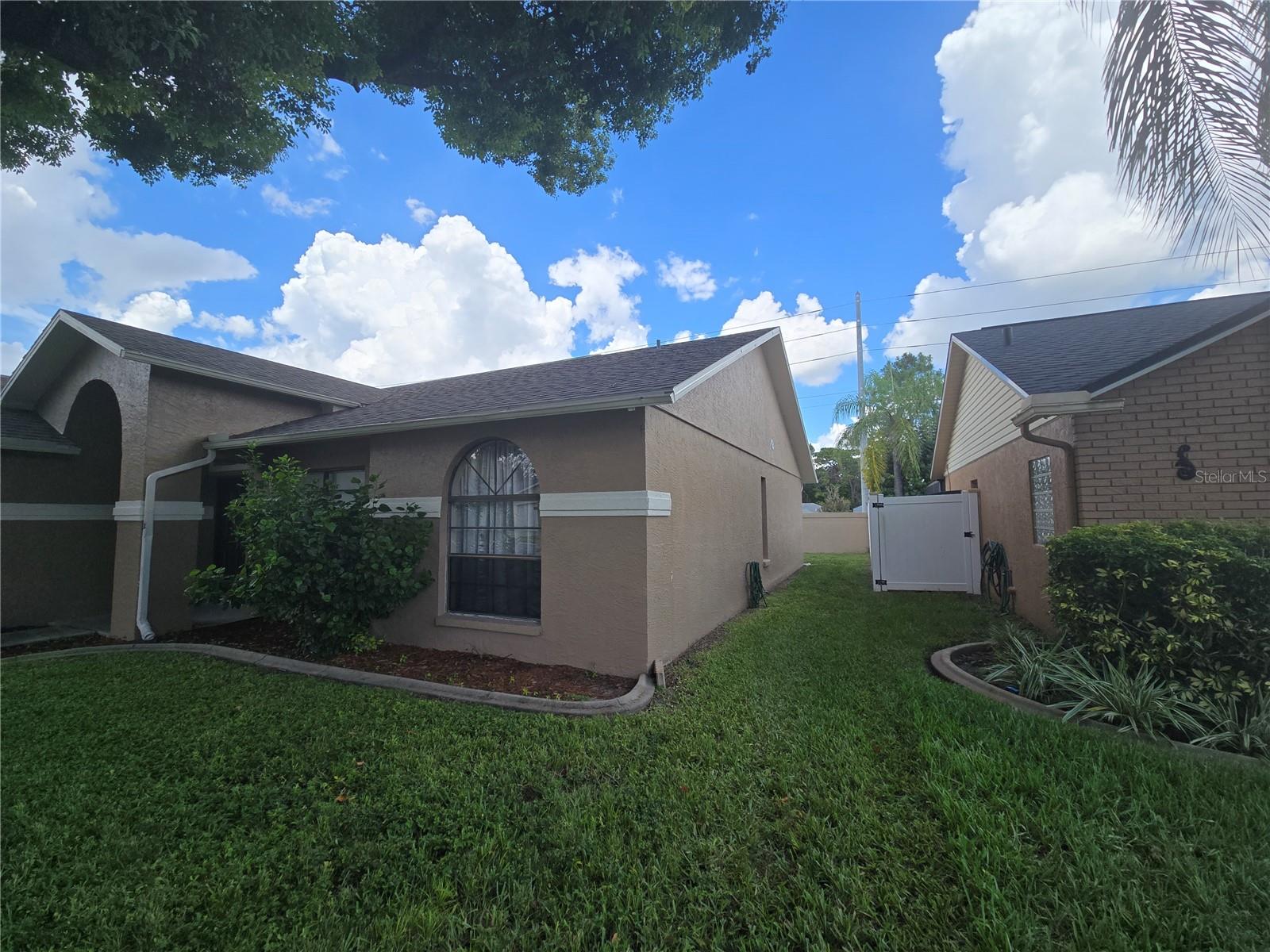 8211 MATTHEW DR