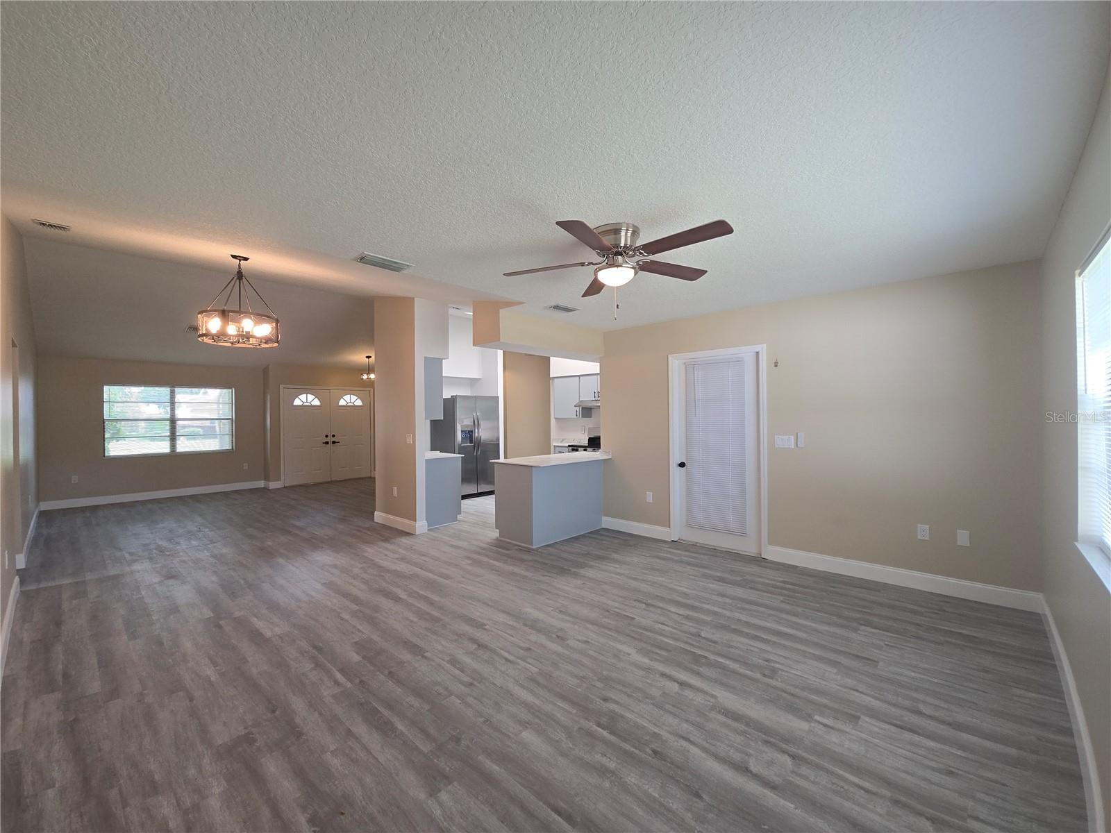 8211 MATTHEW DR