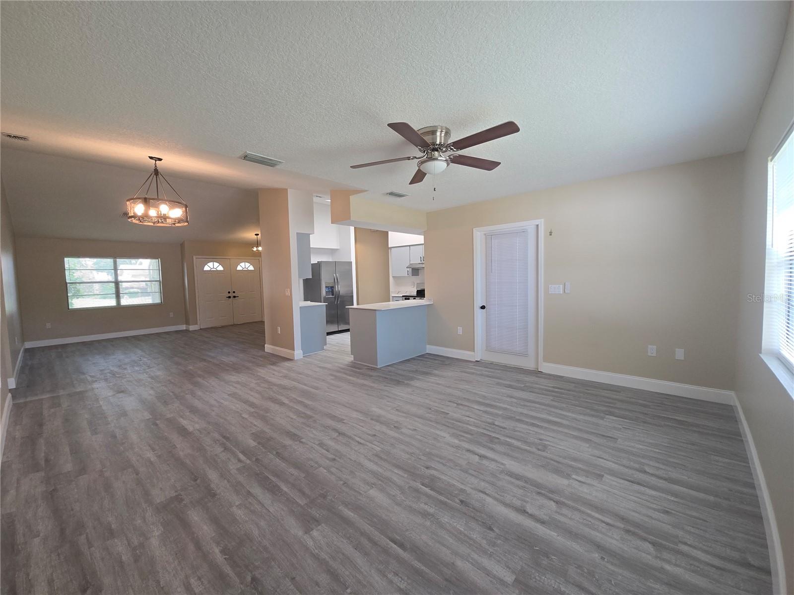 8211 MATTHEW DR