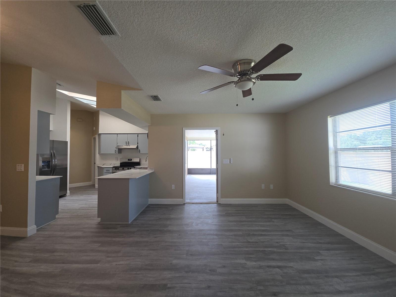8211 MATTHEW DR