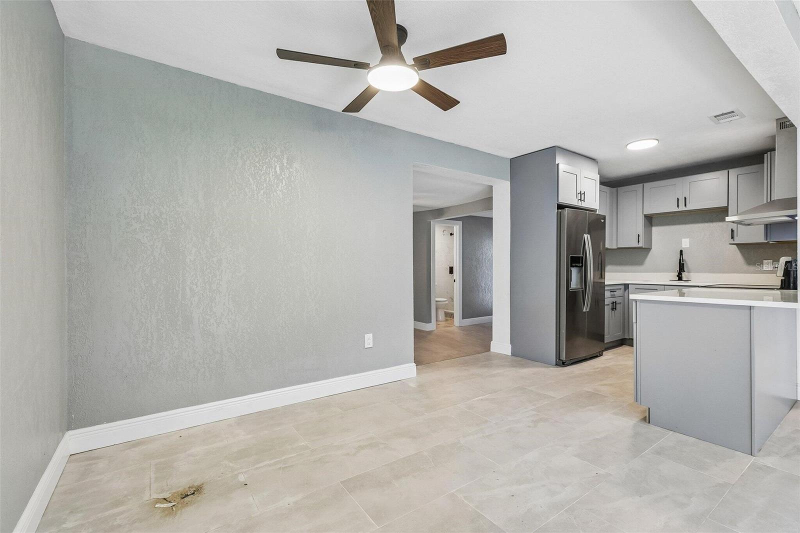 2217 MALLORY AVE