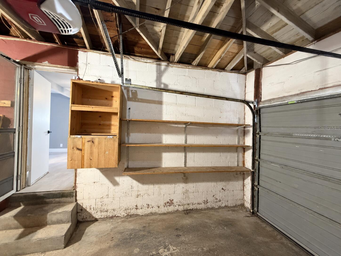 2217 MALLORY AVE