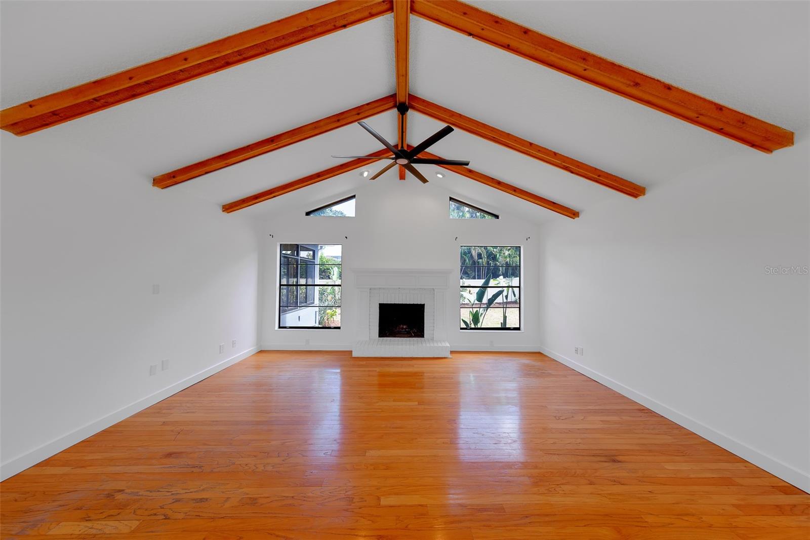 2709 WINDING WAY