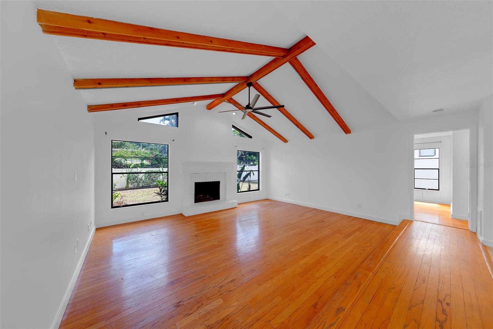 2709 WINDING WAY