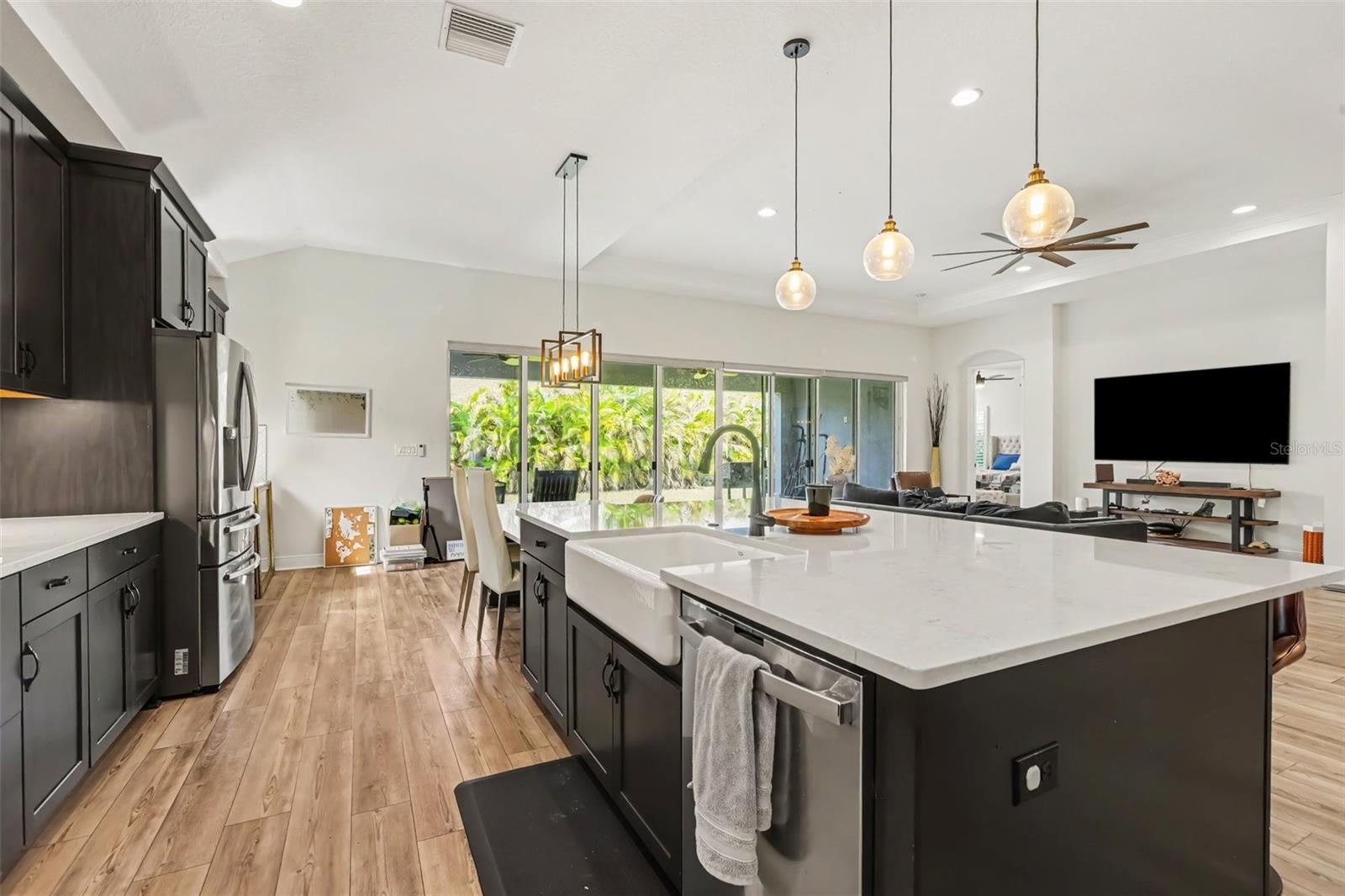 7612 PARADISO DR