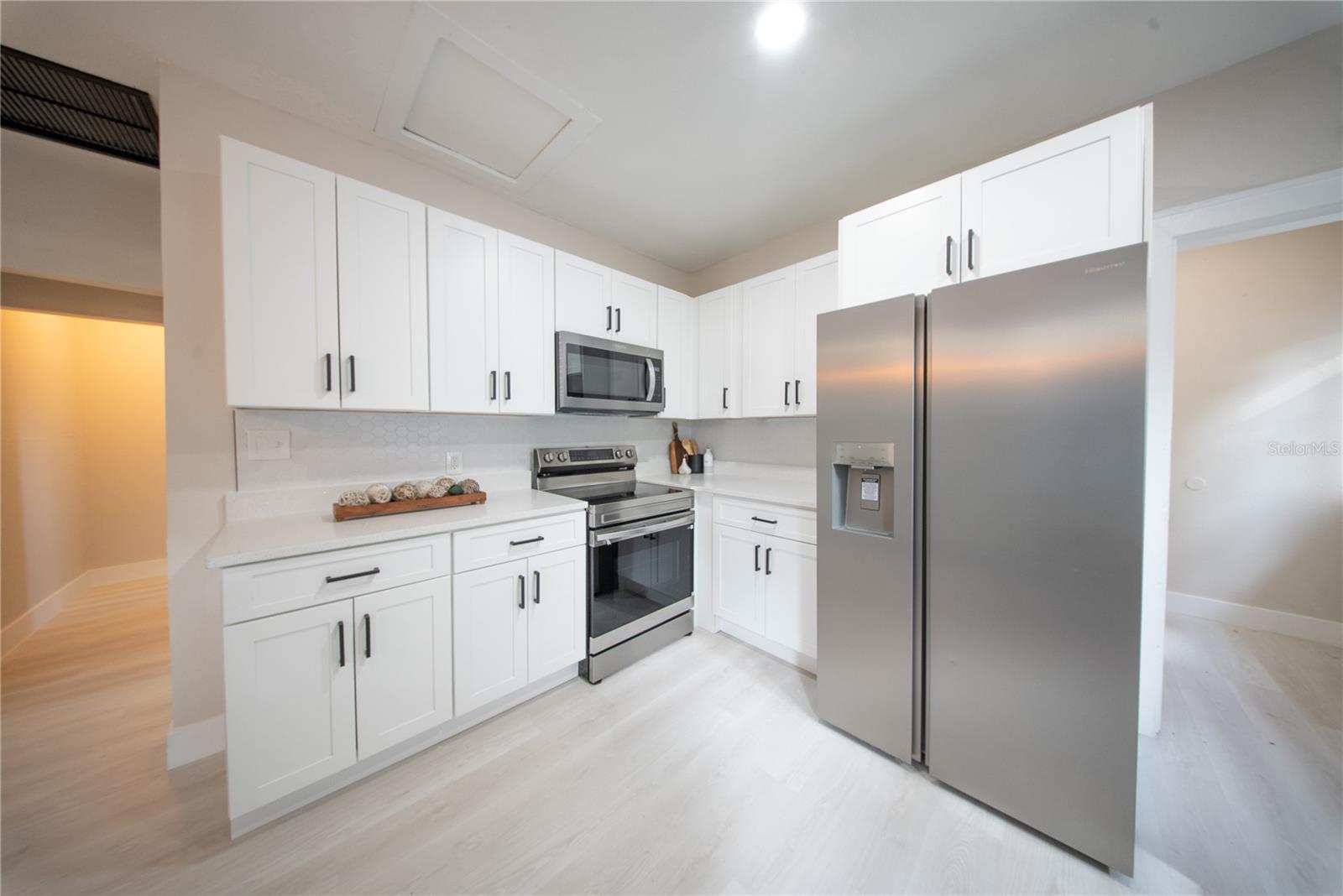 922 E IDA ST