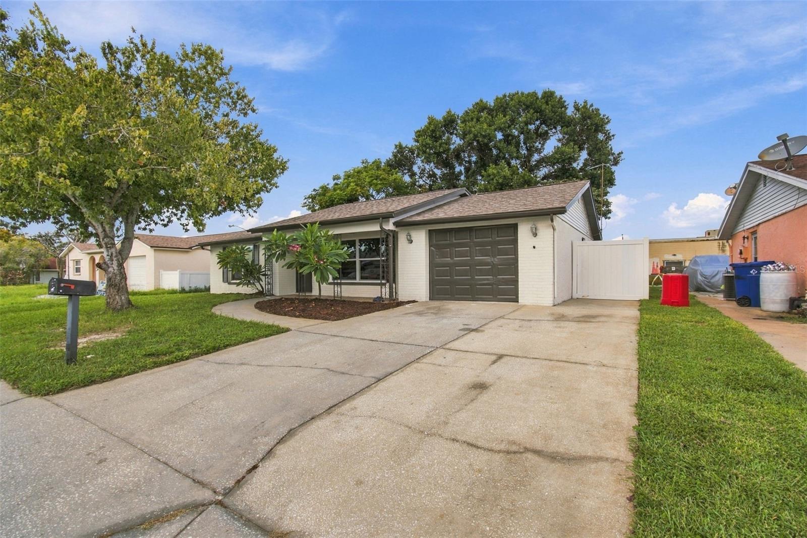 7215 ROBSTOWN DR