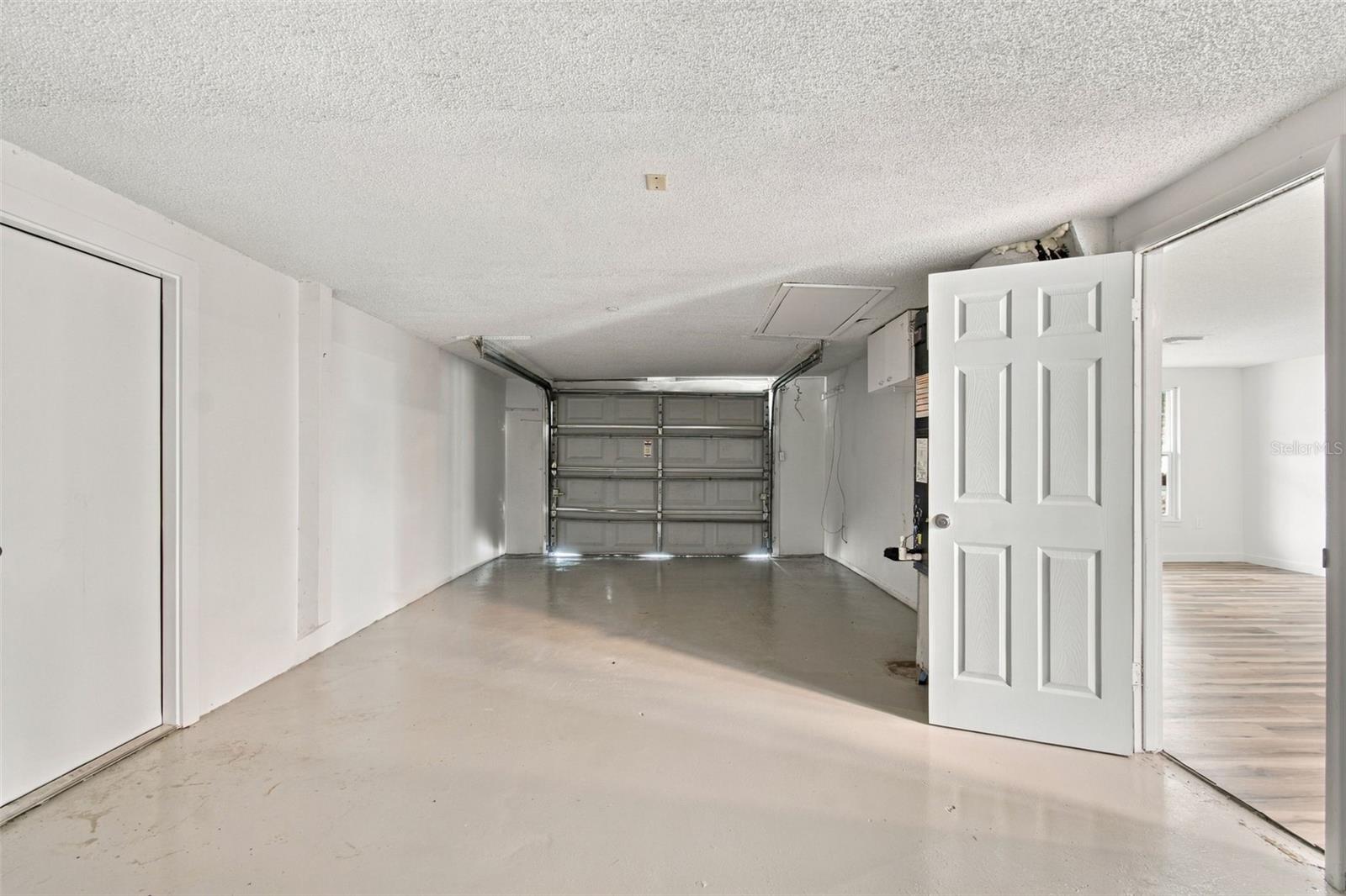 7215 ROBSTOWN DR