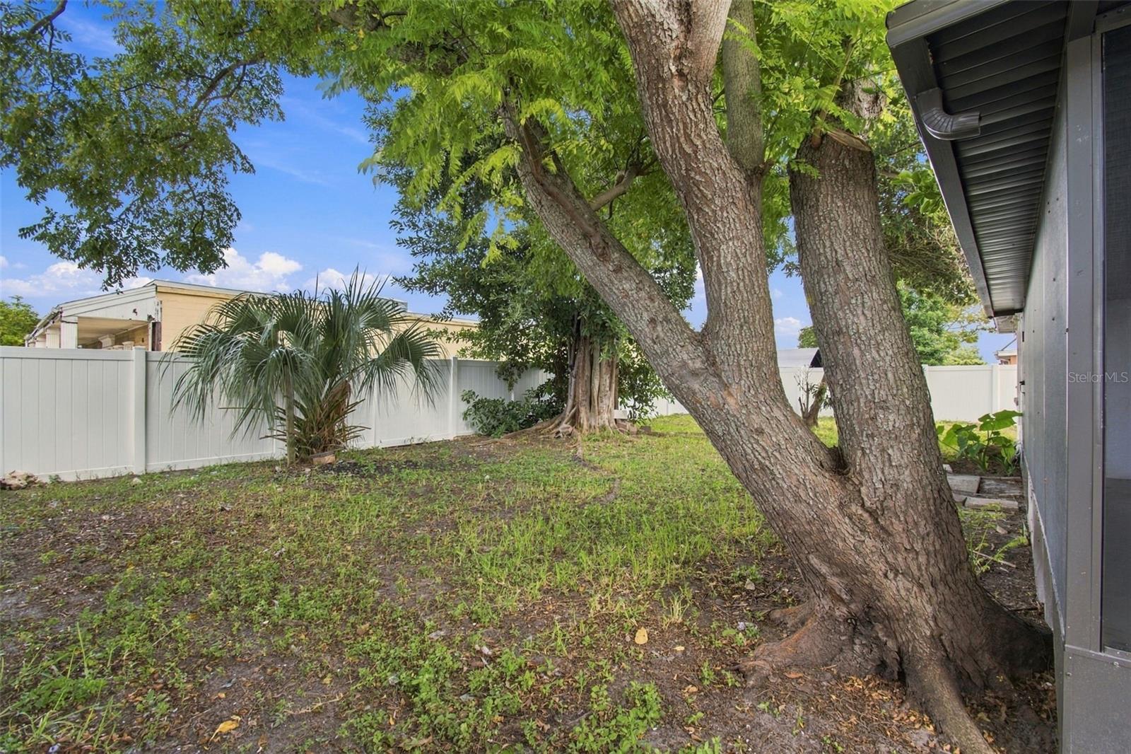 7215 ROBSTOWN DR