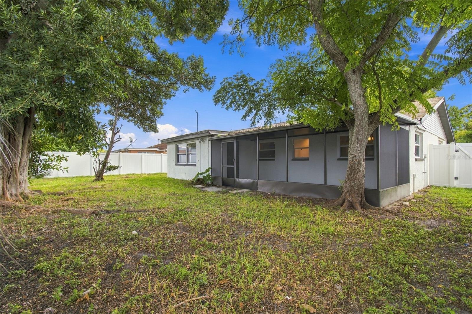 7215 ROBSTOWN DR